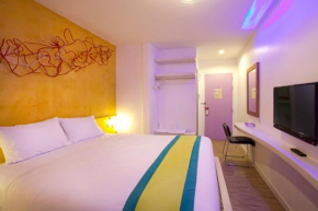 Отель Holidays Home  Паттайя